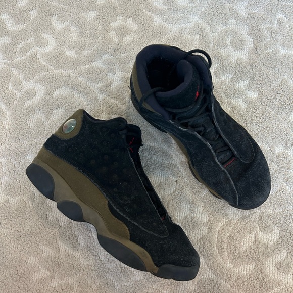 AIR JORDAN 13 RETRO Olive Color youth size suede black